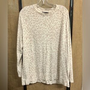 Tahari Cream Leopard Crew Neck Pullover Top Sz XL